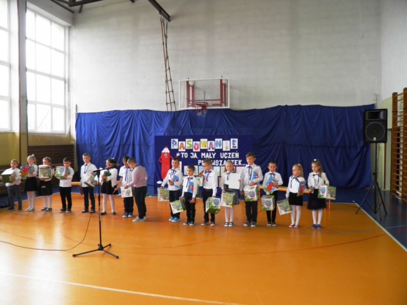 Pasowanie na ucznia klasy I.